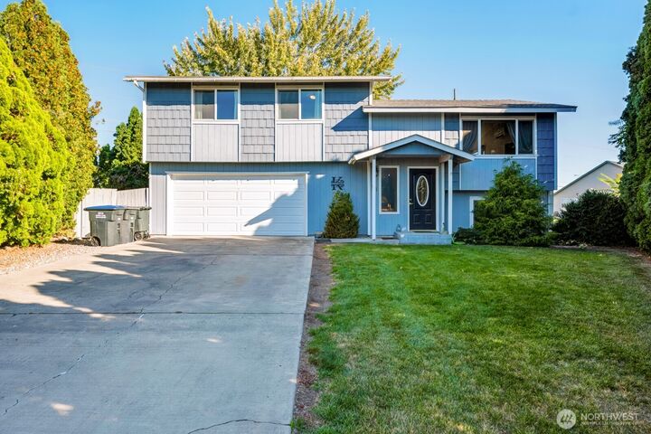Property Photo:  101  Ernst Place  WA 98837 