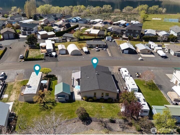 Property Photo: 905 /919 Hunter Avenue SW WA 98848