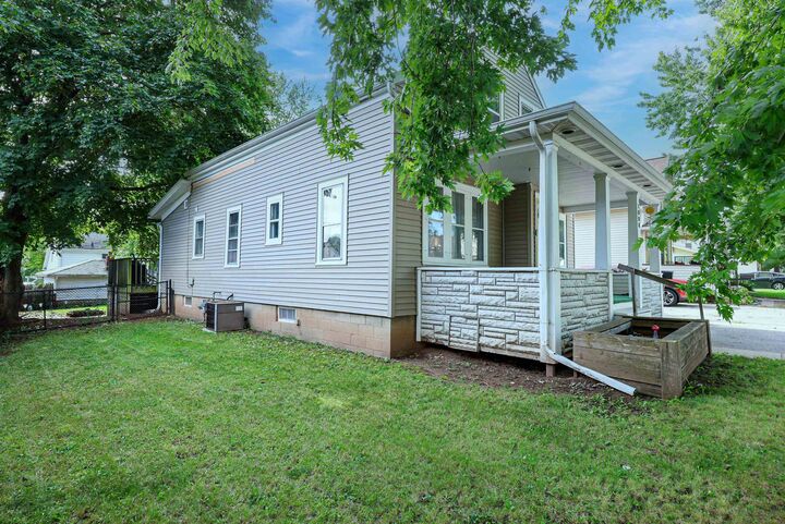 Property Photo:  1000 Lawe Street  WI 54130 
