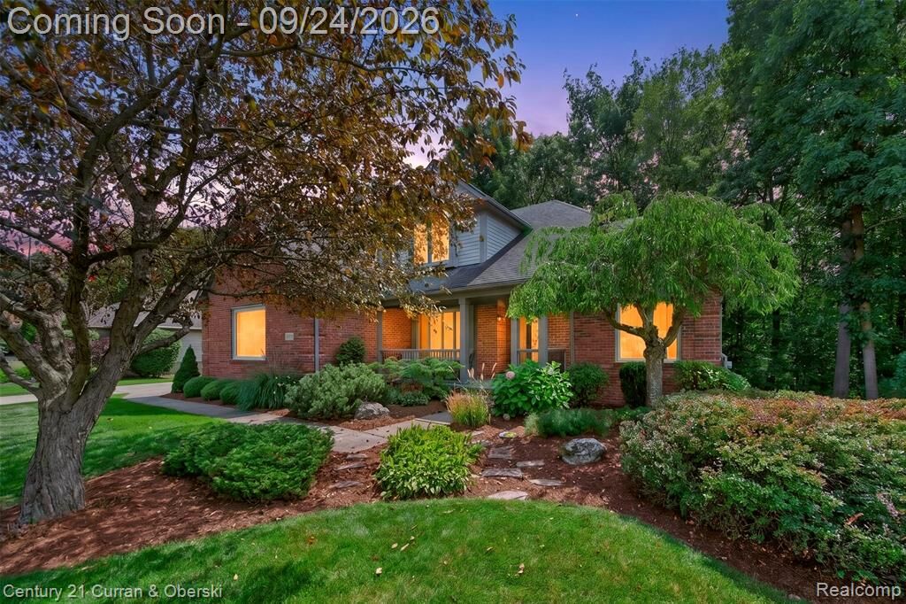 Property Photo:  1230 Cottonwood Street  MI 48360 