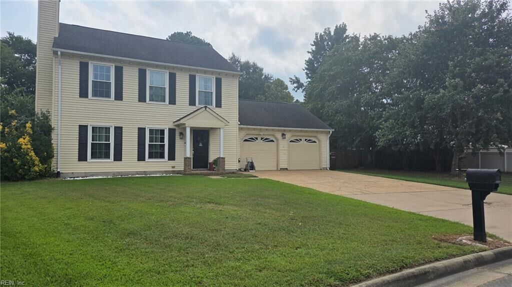 Property Photo: 828 Helmsdale Way VA 23320