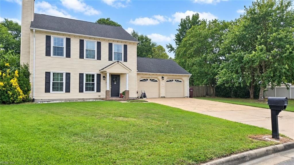 Property Photo: 828 Helmsdale Way VA 23320