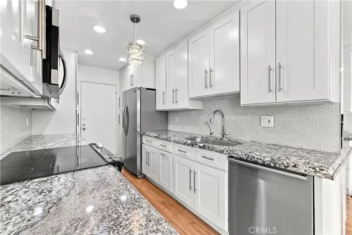 Property Photo: 5400 Lindley Avenue 101 CA 91316