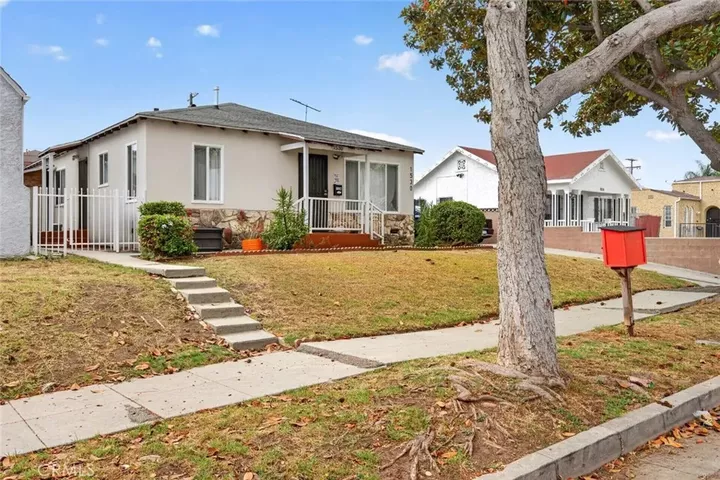 Property Photo: 1530 W 81st Street CA 90047