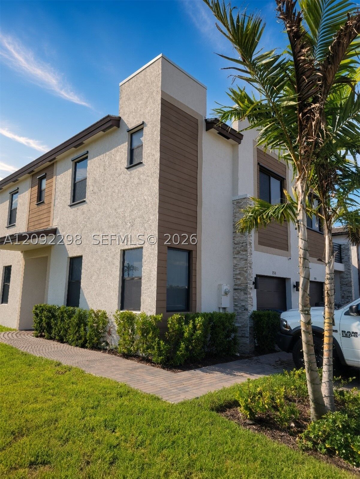 Property Photo:  796 NE 208th Ter 796  FL 33179 