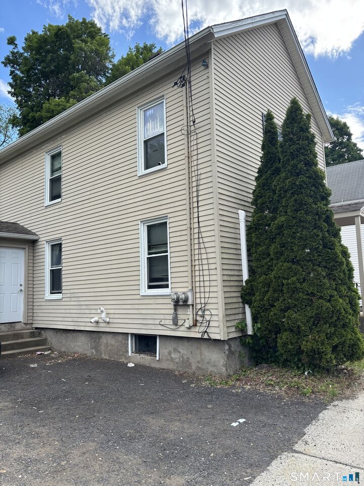 Property Photo: 213 Park Street CT 06010