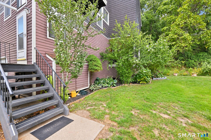 Property Photo:  30 Stonegate Circle F  CT 06405 