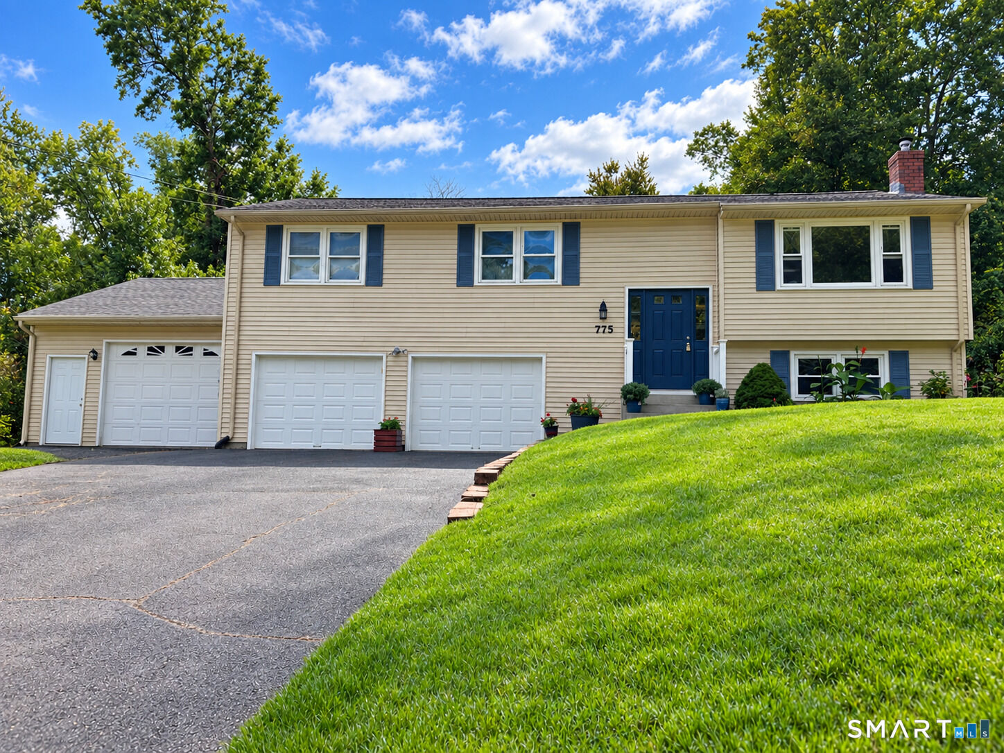 Property Photo: 775 Overhill Drive CT 06078