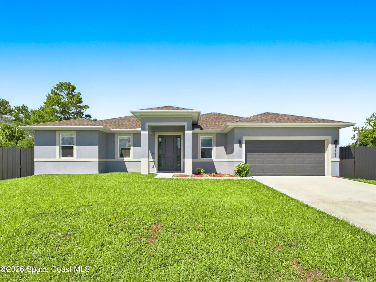 Property Photo:  1667 Tilly Street SE  FL 32909 