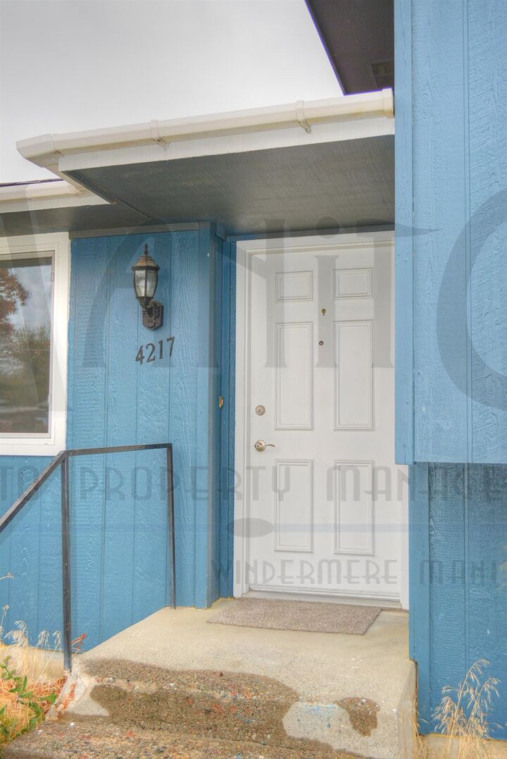 Property Photo: 4217 E Marietta Ave WA 99209