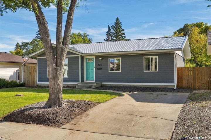 Property Photo: 326 Vancouver Avenue N SK S7L 3P6