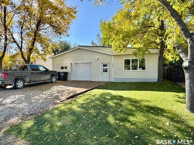 Property Photo: 219 13th Street SK S0K 2A0