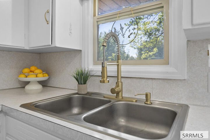 Property Photo:  131 Beacon Drive  ID 83402 