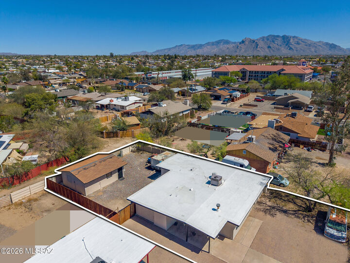 Property Photo: 4400 W Ina Road AZ 85741