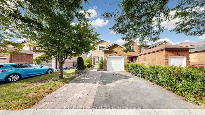 Property Photo:  18 Tipton Crescent  ON L1T 2L1 