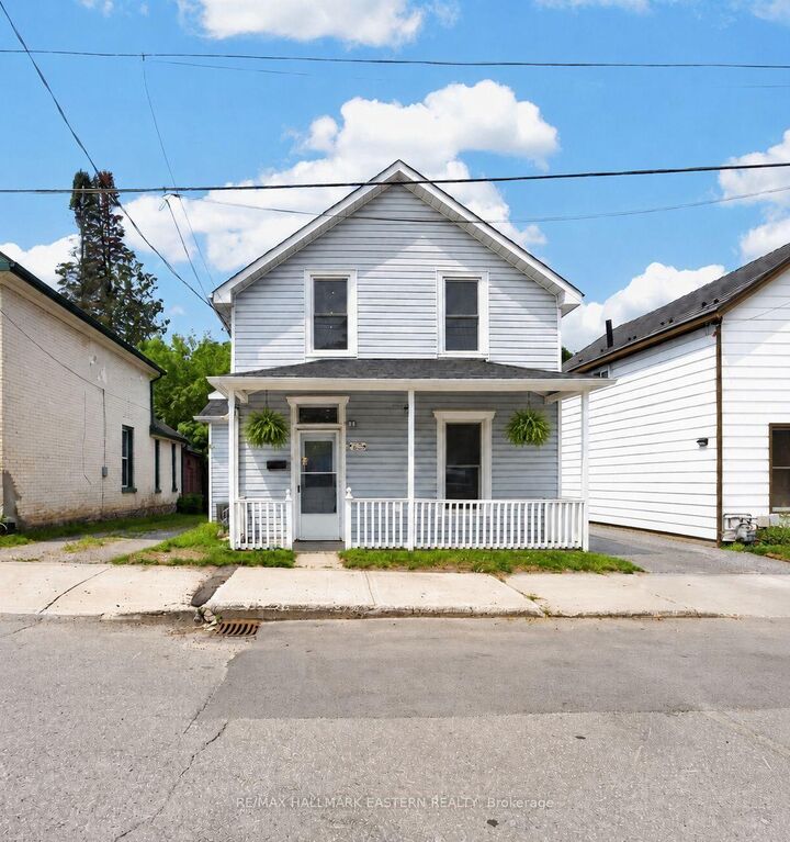 Property Photo:  625 Union Street  ON K9H 3V4 