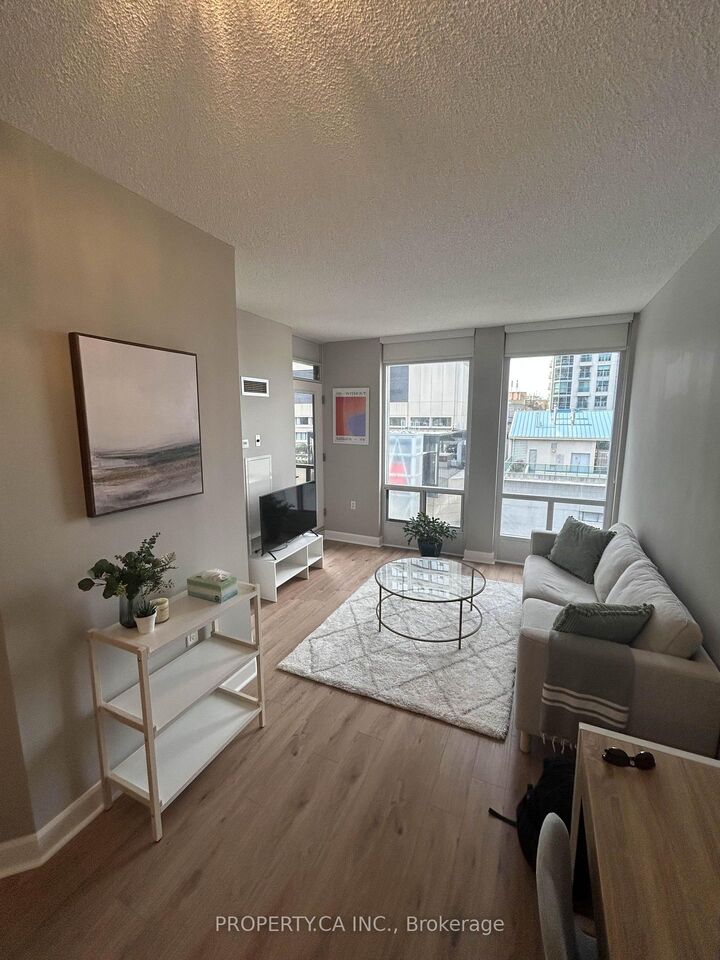 Property Photo:  85 Bloor Street E 1503  ON M4W 3Y1 