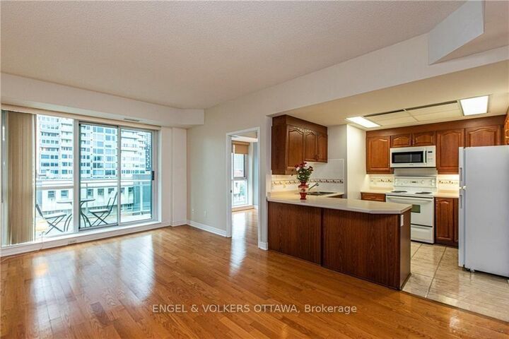 Property Photo:  134 York Street 602  ON K1N 1K8 