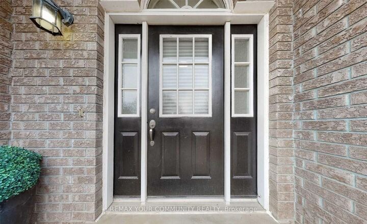 Property Photo: 310 Christopher Drive 31 ON N1P 1B4