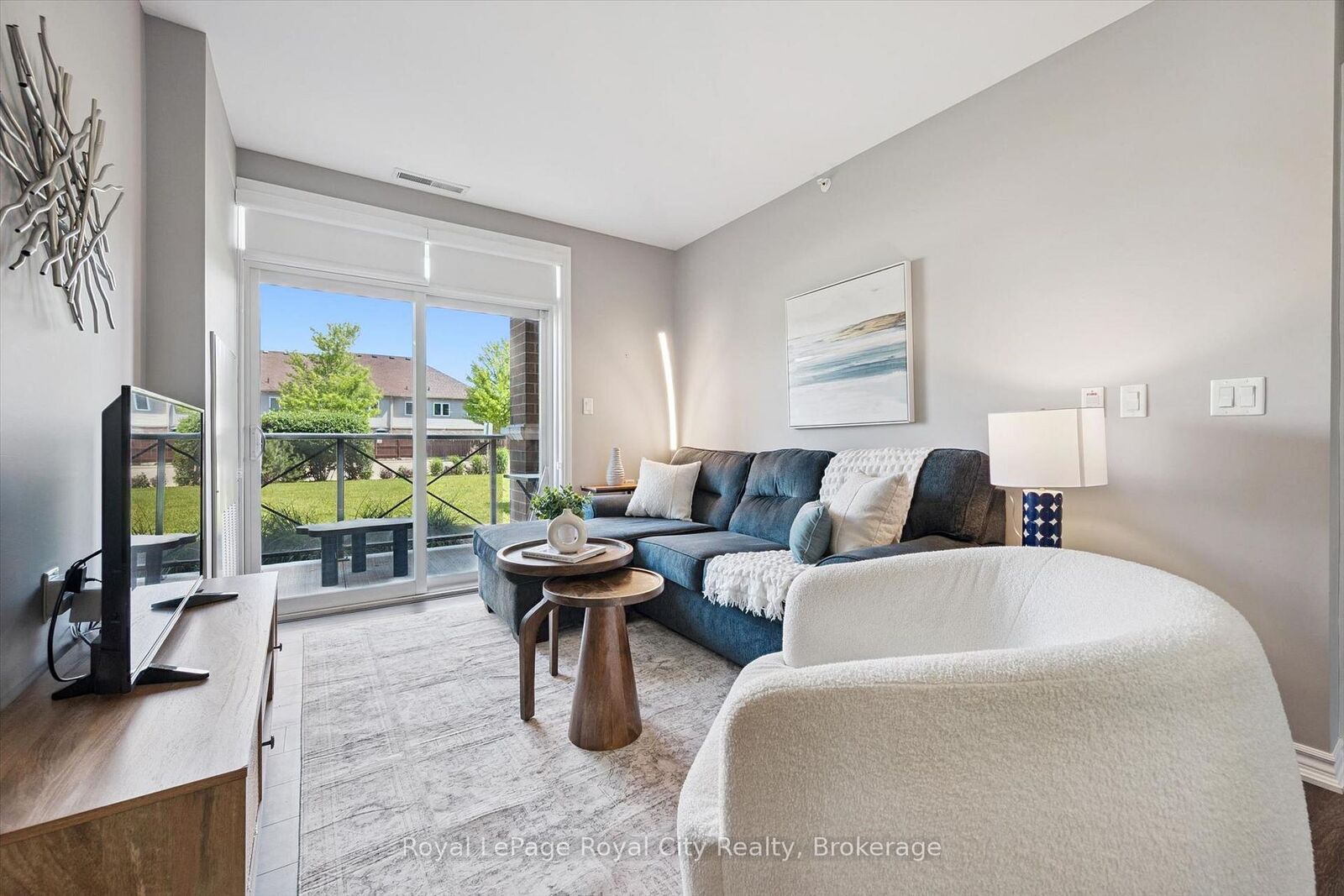 Property Photo:  2 Colonial Drive 113  ON N1L 0K8 