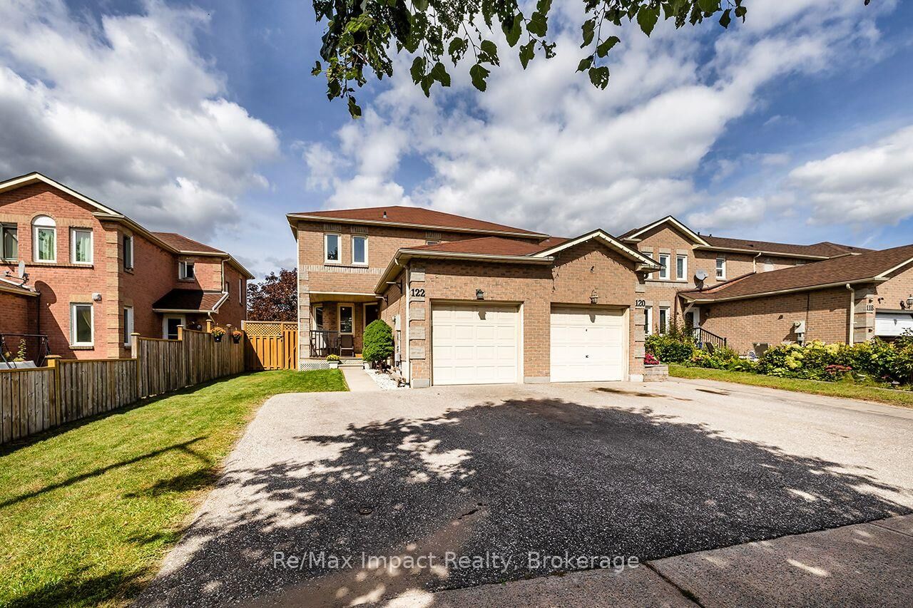 Property Photo:  122 Wright Crescent  ON L1S 6X7 