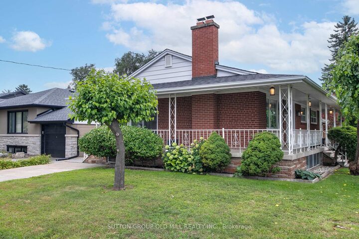 Property Photo:  993 Islington Avenue  ON M8Z 4R1 