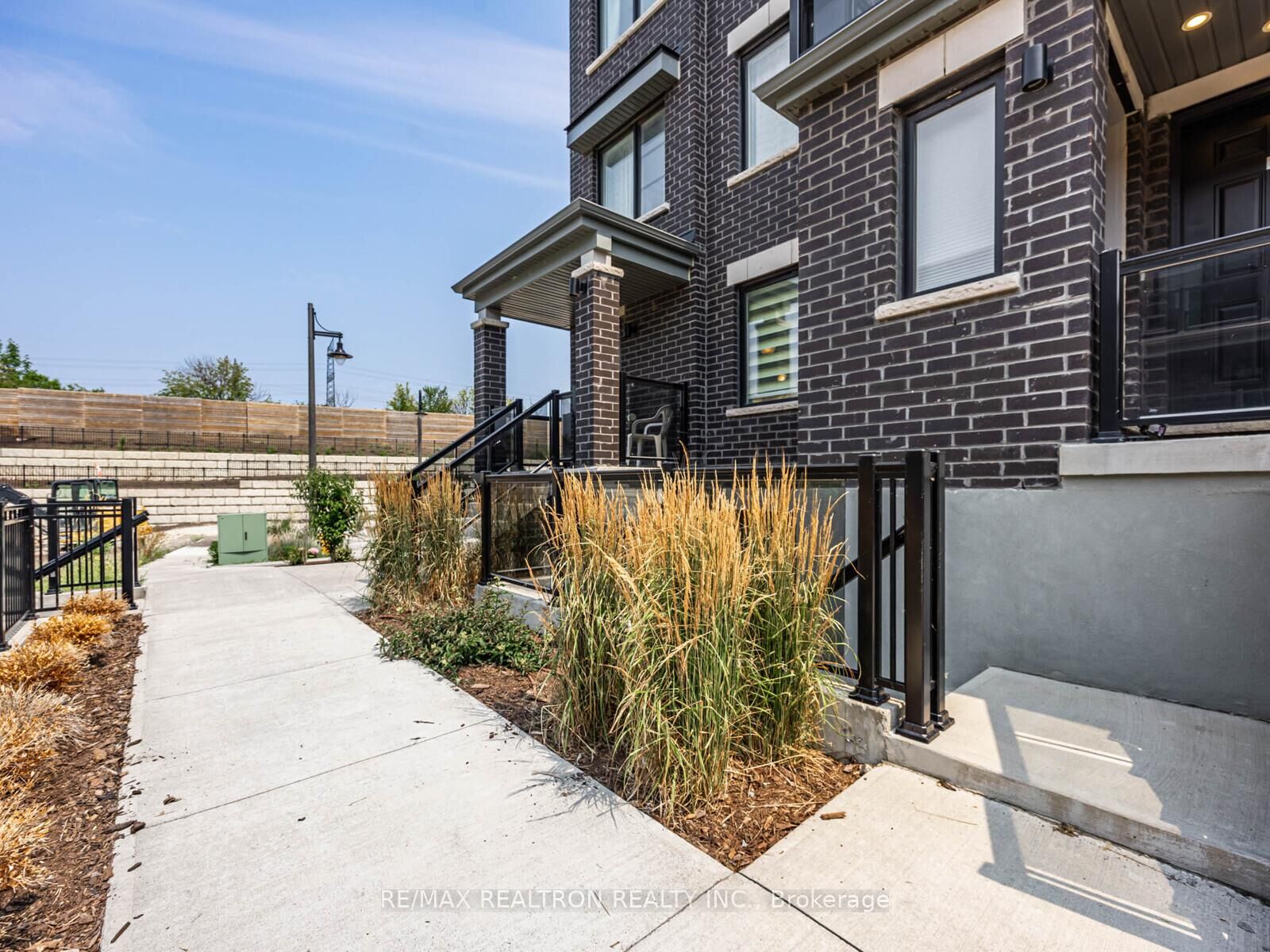 Property Photo:  38A Lookout Drive 16  ON L1C 3K5 