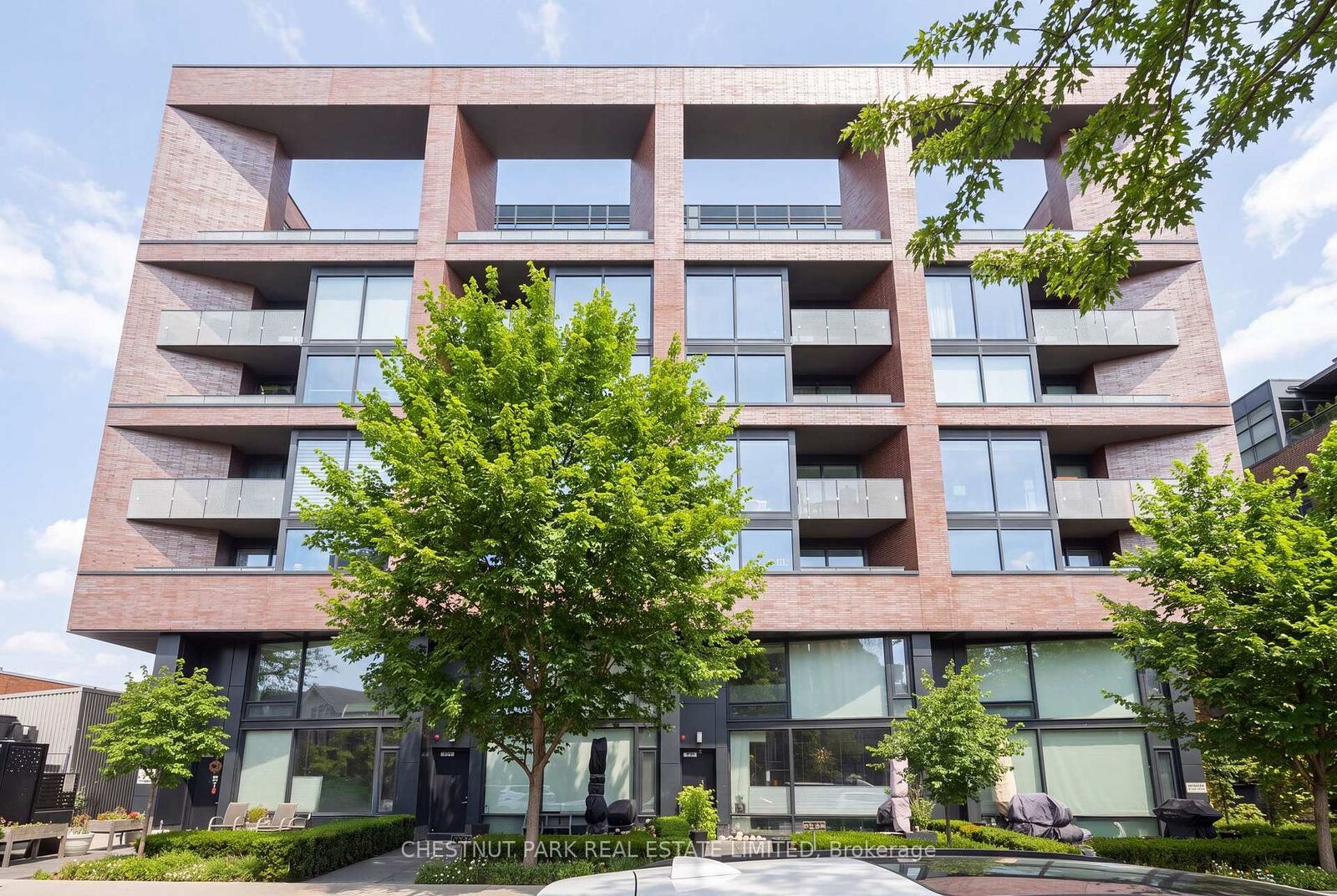 Property Photo: 383 Sorauren Avenue 317 ON M6R 0A4
