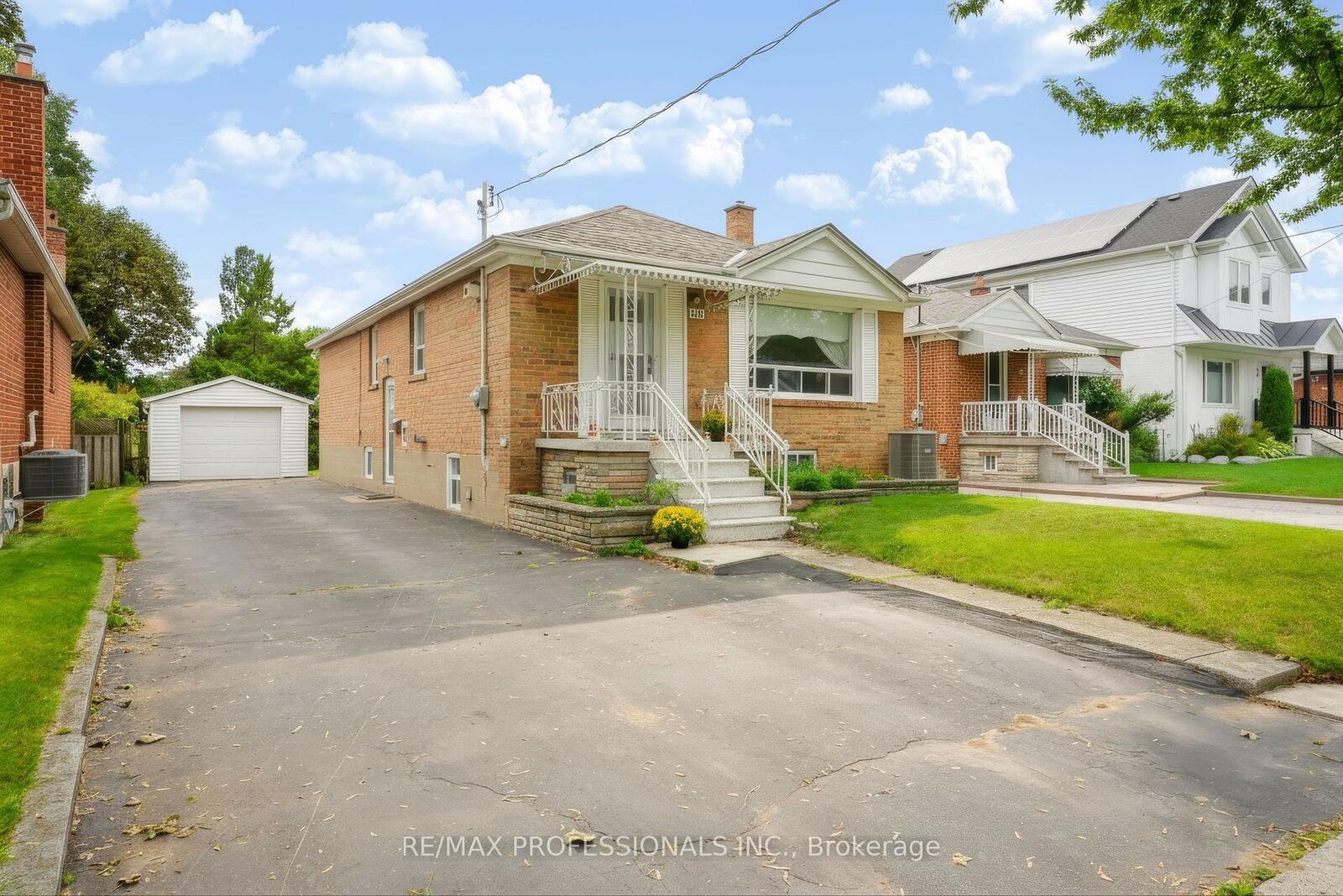 Property Photo:  26 Nordin Avenue  ON M8Z 2B3 