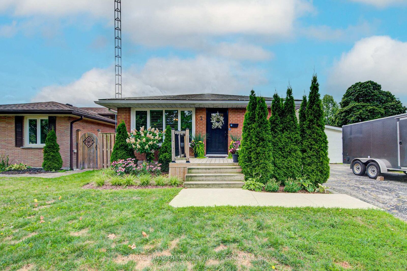 Property Photo:  2 Allanton Boulevard  ON N3R 3B9 