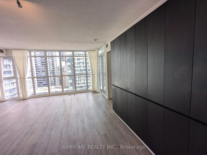 Property Photo: 10 Capreol Court 1806 ON M5V 4B3