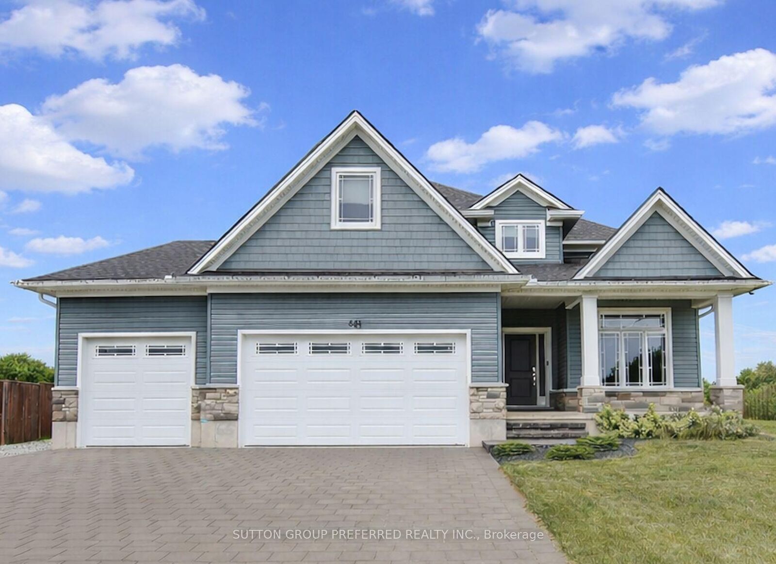 Property Photo:  551 Scenic Court  ON N0M 2S0 
