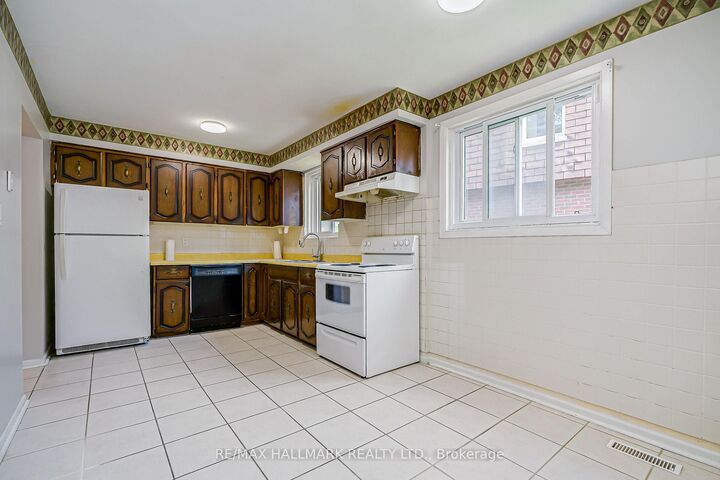 Property Photo: 27 Keyworth Trail ON M1S 2V2