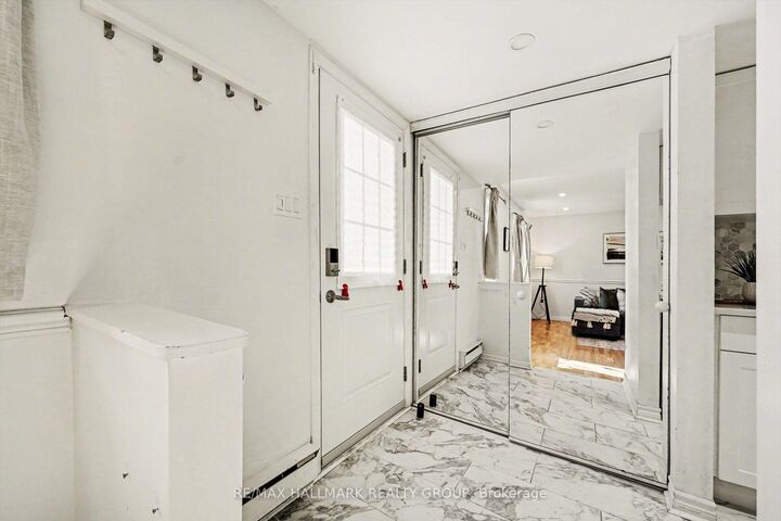 Property Photo:  1204 Shillington Avenue 15  ON K1Z 7Z4 
