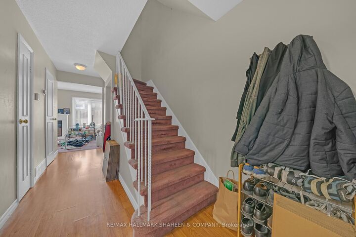 Property Photo:  2238 Upper Middle Road 4  ON L7P 2Z9 