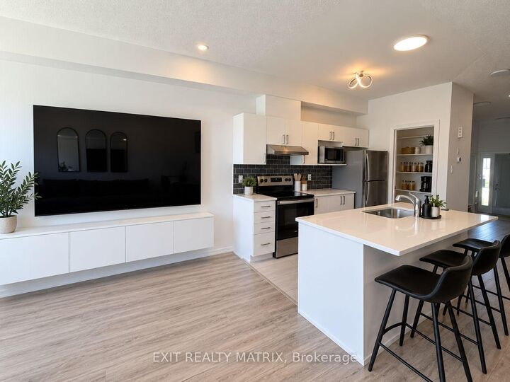 Property Photo: 97 Rallidale Street ON K1X 0G7