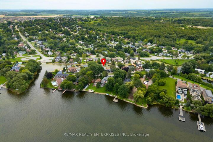 Property Photo:  35 Shirlea Boulevard  ON L4P 1L1 