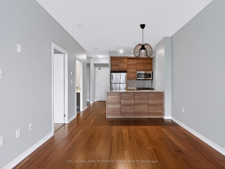Property Photo: 70 Forest Manor Road 205 ON M2J 0A9