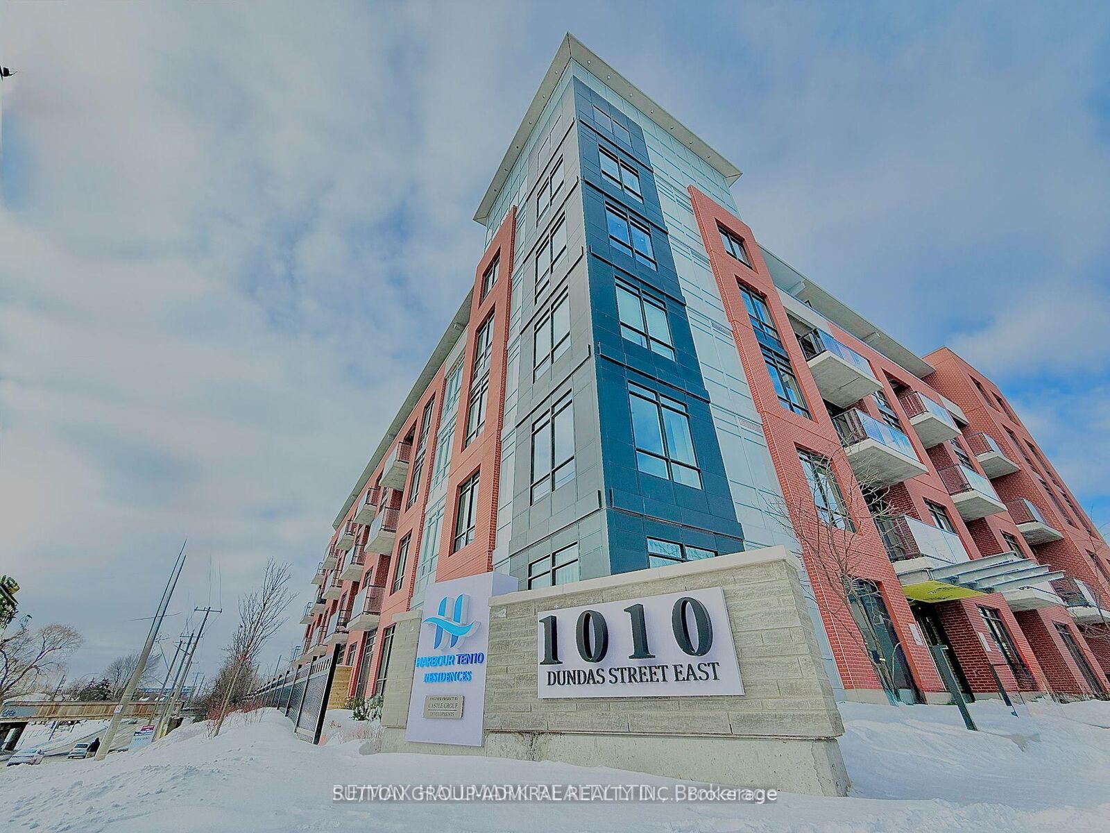 Property Photo:  1010 Dundas Street E 514  ON L1N 0L6 