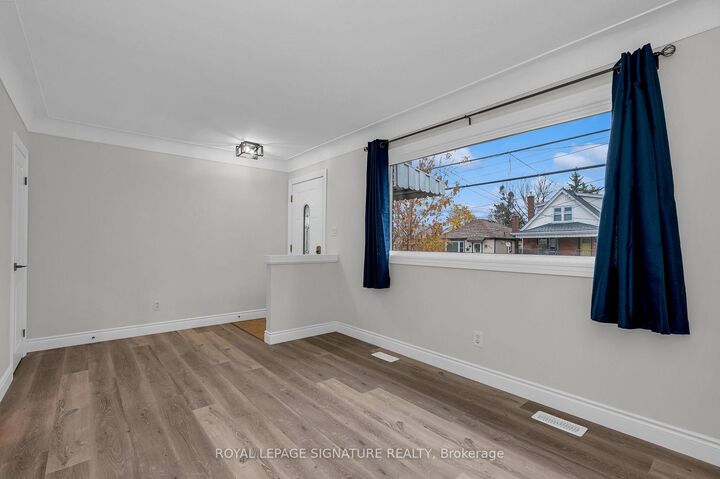 Property Photo:  515 Queensdale Avenue E Main  ON L8V 1K9 