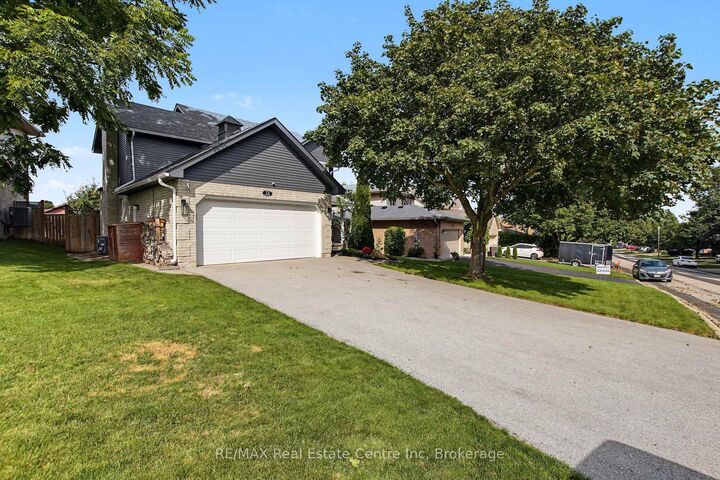 Property Photo:  71 Linda Drive  ON N3C 3W6 