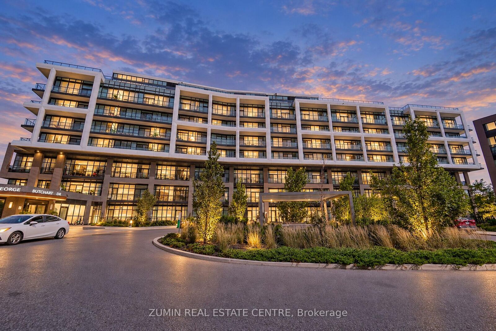 Property Photo:  60 George Butchart Drive 416  ON M3K 0A7 
