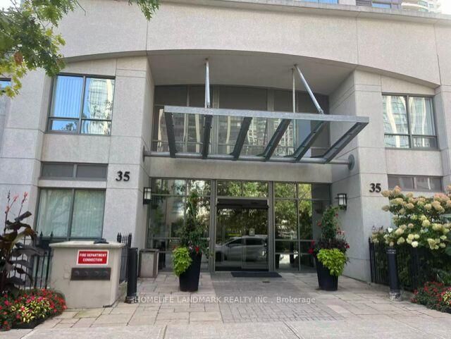 Property Photo:  35 Hollywood Avenue 1515  ON M2N 0A9 