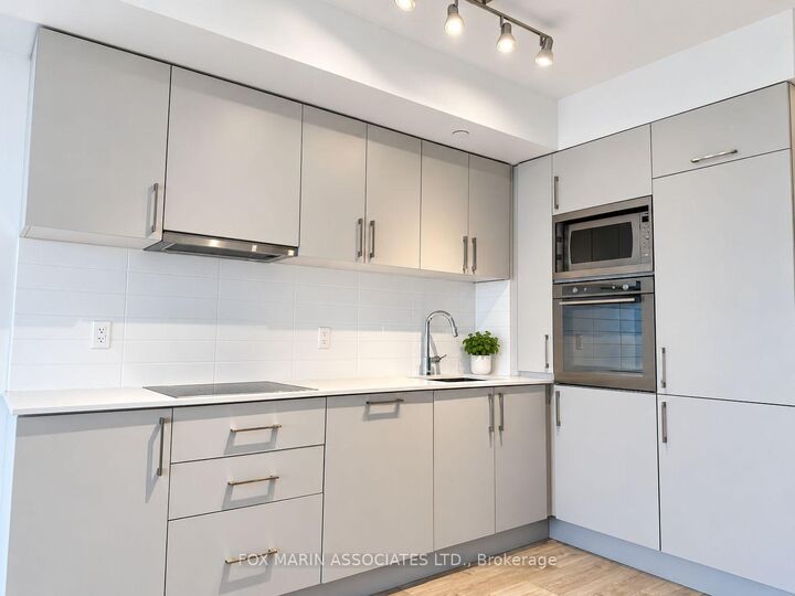 Property Photo: 27 Bathurst Street 1108W ON M5V 2P1