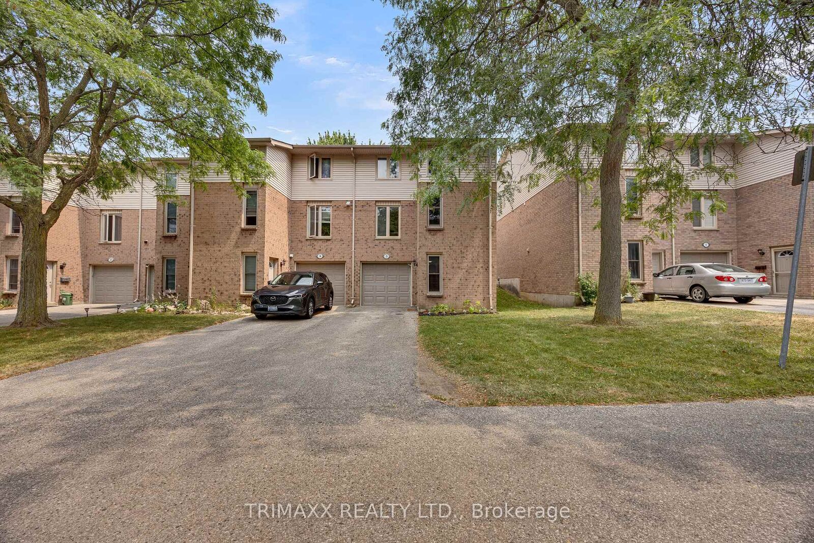Property Photo: 1855 Aldersbrook Road 35 ON N6G 4R5