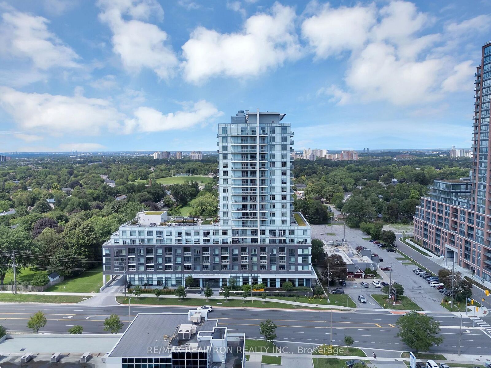 Property Photo:  3220 Sheppard Avenue E 1702  ON M1T 0B7 