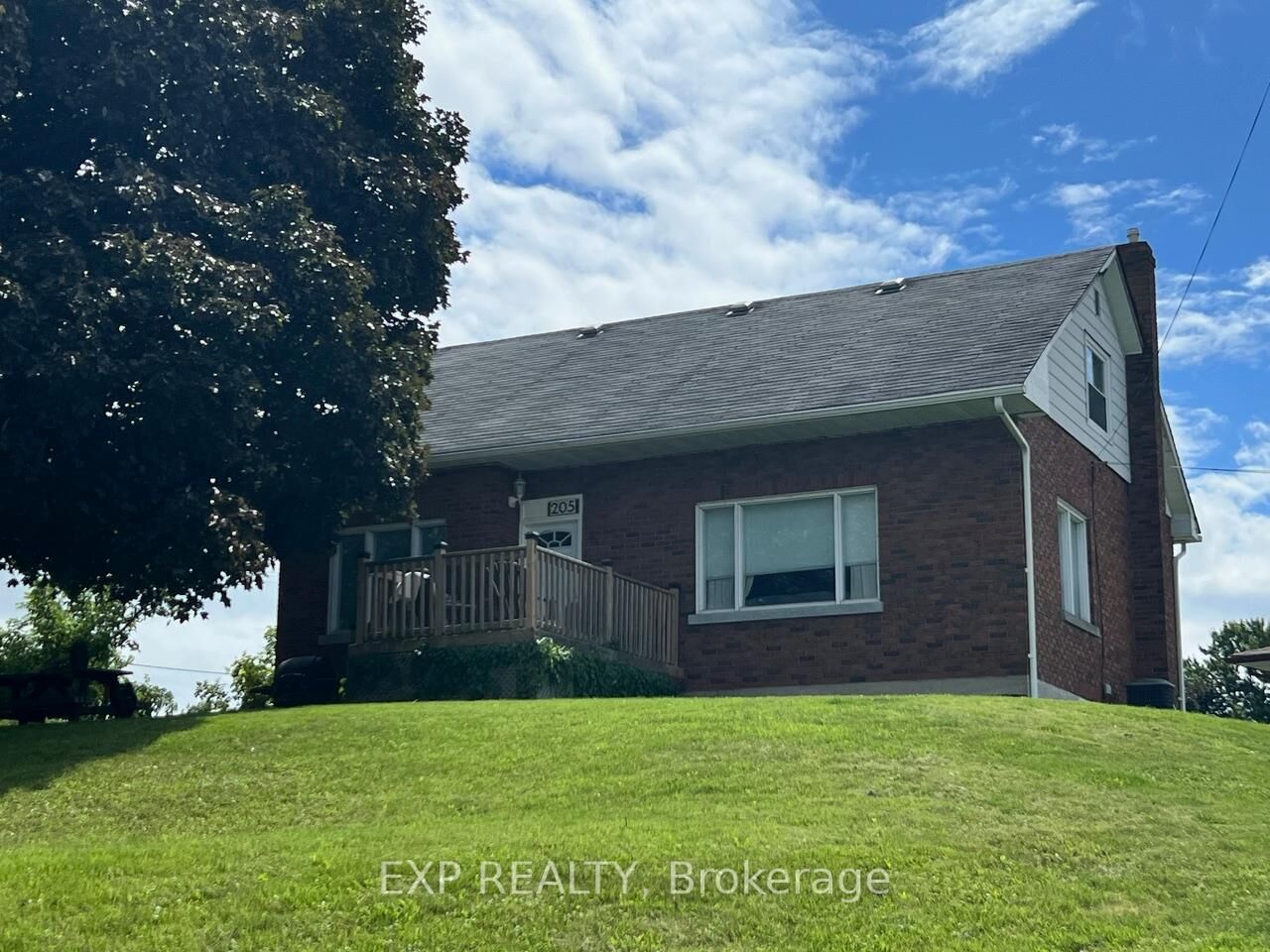Property Photo:  205 Simcoe Road Lower  ON L3Z 1Y5 
