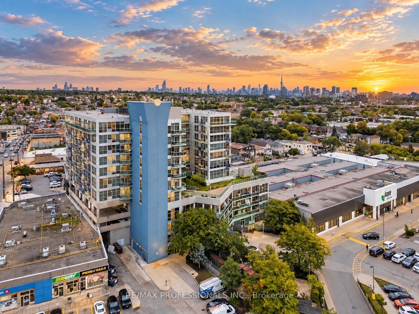 Property Photo:  1600 Keele Street 1019  ON M6N 5J1 
