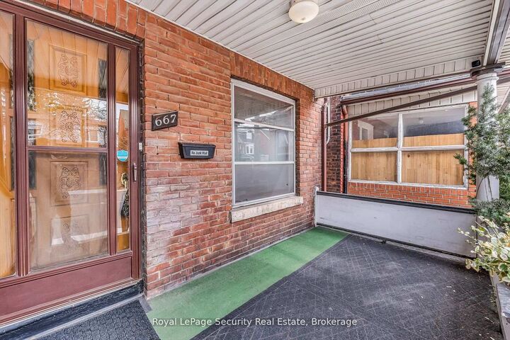Property Photo:  667 Ossington Avenue  ON M6G 3T6 