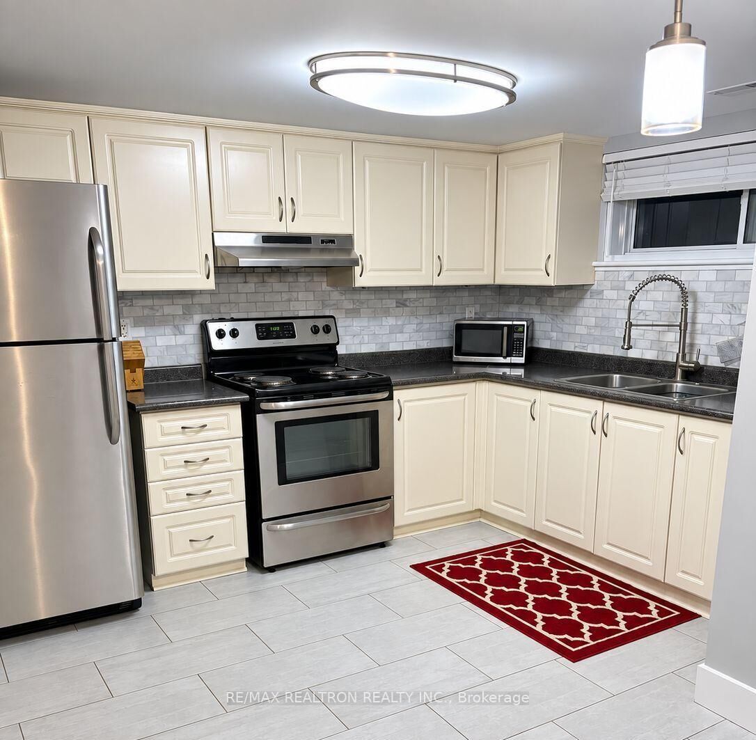 Property Photo:  197 Honiton Street Bsmt  ON M3H 5N5 